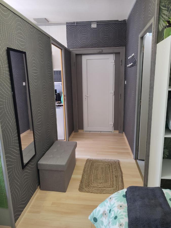 Studio indépendant accès direct autonome. Le Cateau-Cambresis Exterior foto